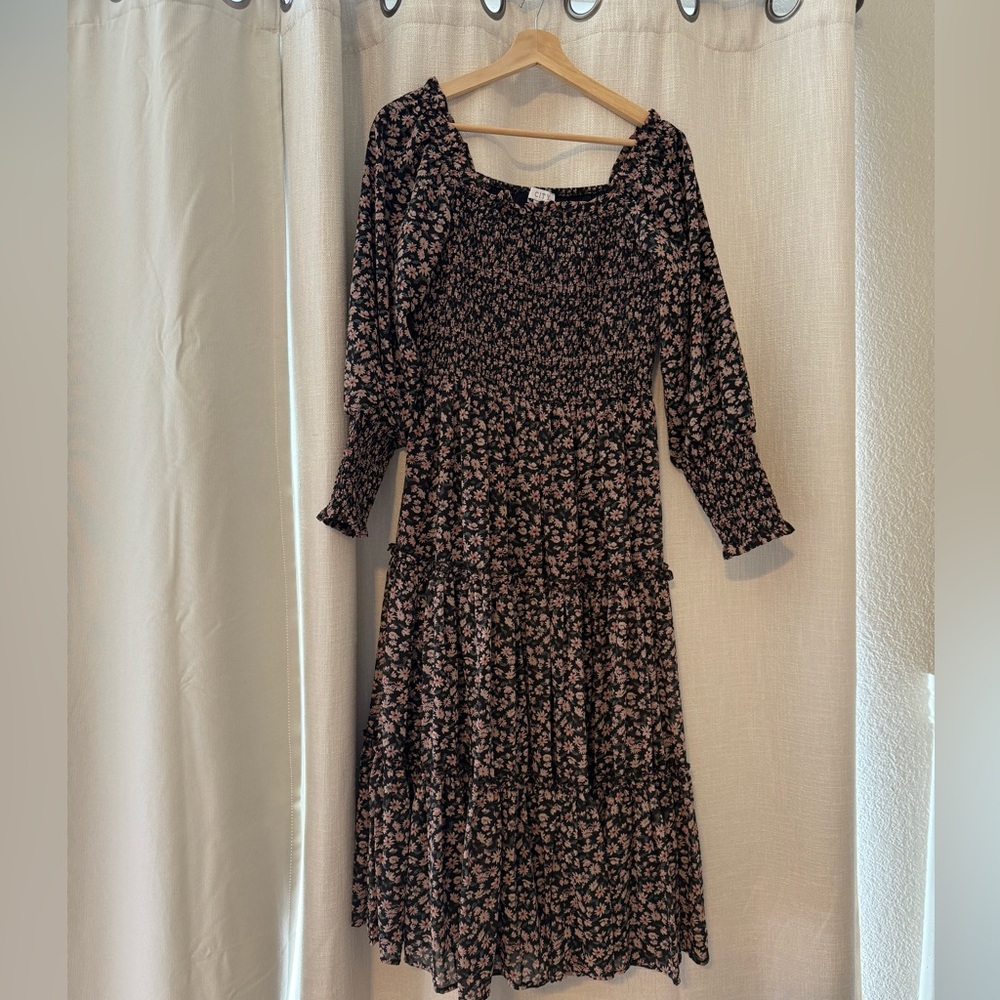 Ivy City Co Black Floral Midi Dress